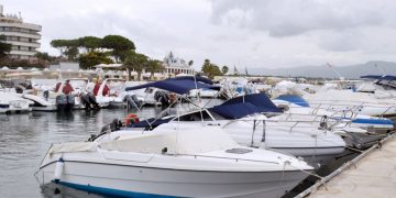 What You Need to Know About Boat Rental in Los Gigantes