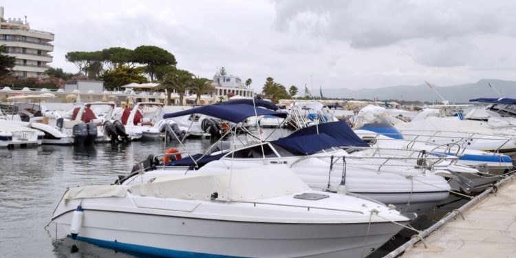 What You Need to Know About Boat Rental in Los Gigantes