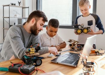 How Robotics is Helping to Reshape the Manufacturing Workforce