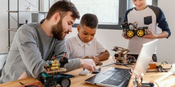 How Robotics is Helping to Reshape the Manufacturing Workforce