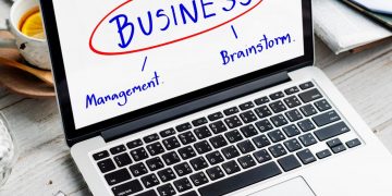 The Ultimate Guide to Successful Business Blogging: Niche Selection, Engagement Strategies