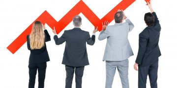 Investment Strategies for Property Sales: Short-Term vs. Long-Term Gain