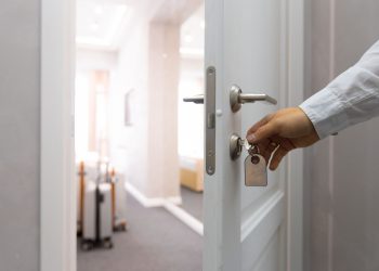 Hobart Accommodation & Tours