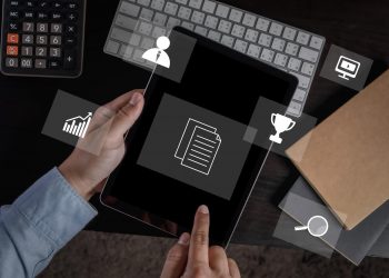 Best CRMs which Currently Integrate with Outlook