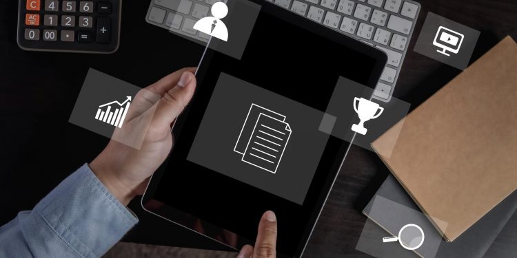 Best CRMs which Currently Integrate with Outlook