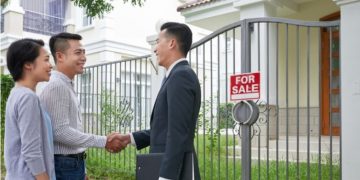 Maximizing Curb Appeal: Sell Your House in Record Time