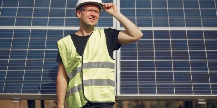 Harnessing the Power of the Sun: Solar Wall Lights Illuminate the Future