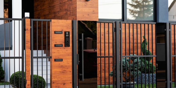 Elevate Your Property: Innovative Designs for Modern Fencing
