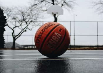 The Basketball Phenomenon: Knubian Promotional 3-Point Basketball Contests