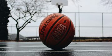 The Basketball Phenomenon: Knubian Promotional 3-Point Basketball Contests