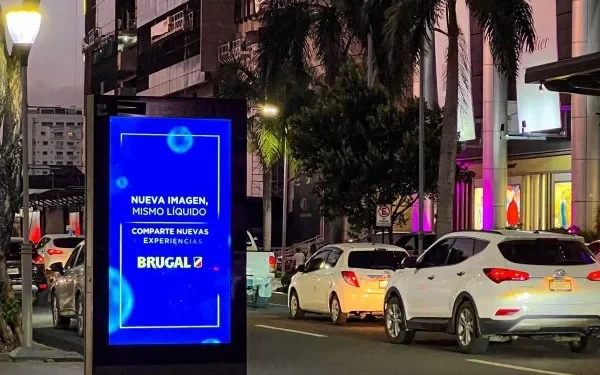 The Benefits of Outdoor Digital Totems for Modern Advertising