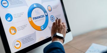 Optimizing Software Development Costs: Balancing Innovation and Stability