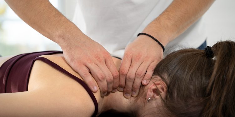 Chiropractic Treatment for Neck Pain: Quick Relief & Lasting Benefits
