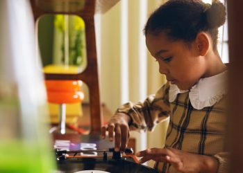 The Digital Playground: How Online Platforms Are Inspiring Innovation Among Students