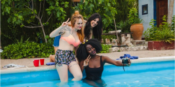 7 Common Swimming Pool Problems and How Professional Services Can Help