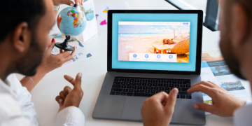 How Travel Businesses Can Build Visibility Through Useful Content